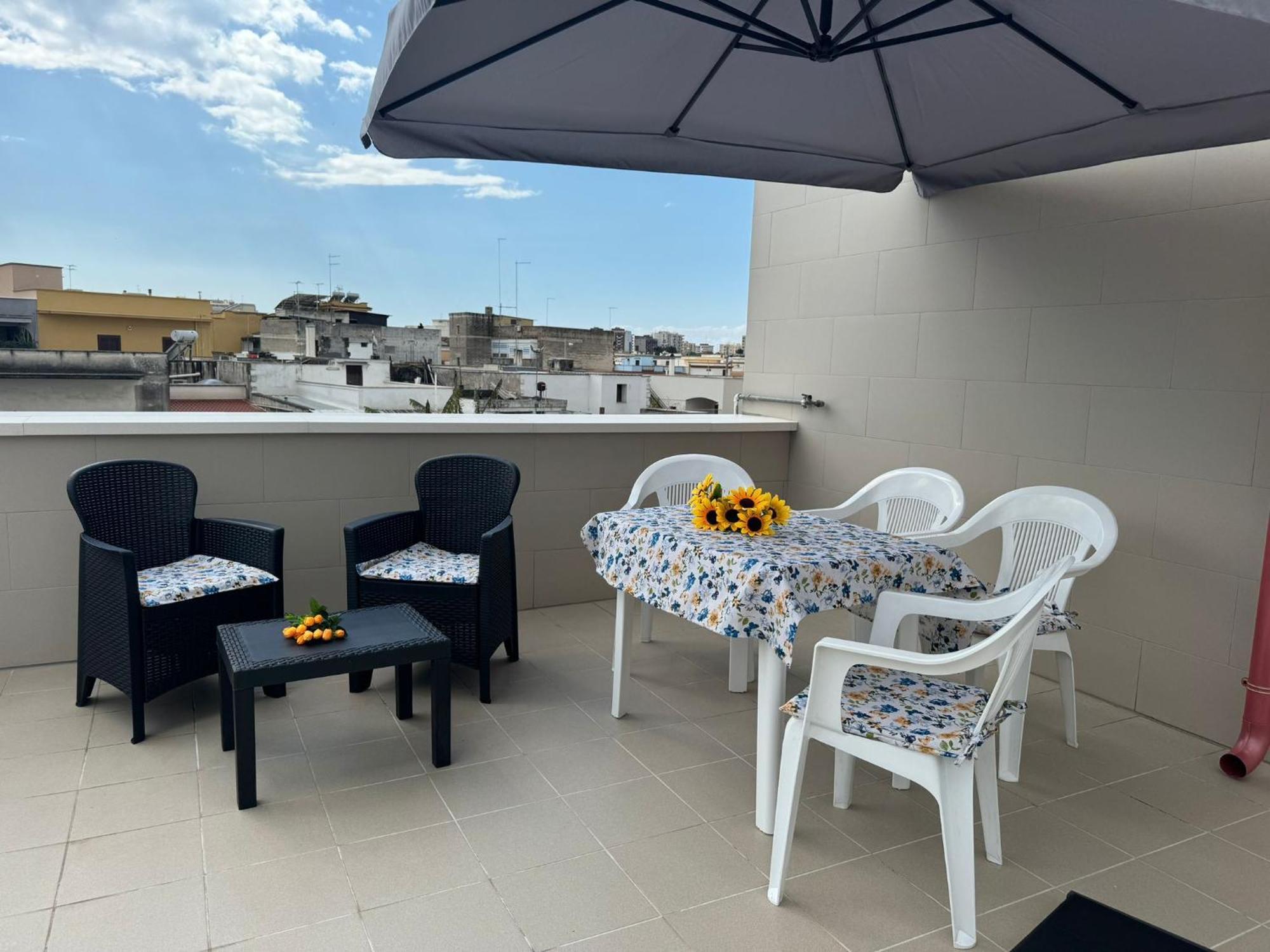 Casa Vacanze La Perla Rara Tarento Exterior foto